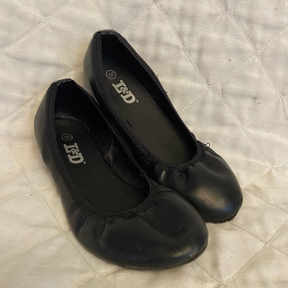 Girls ballet flats